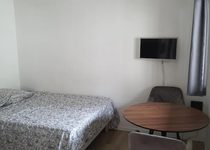 Studio Au Calme Espace Exterieur Parking Gratuit Dans La Rue