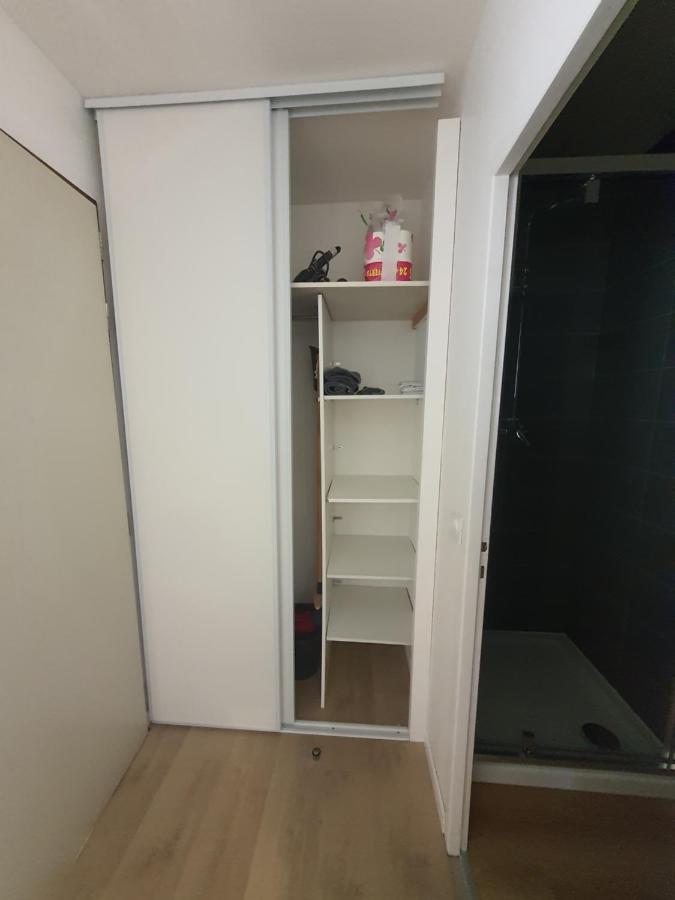 Apartment Au Calme Espace Exterieur Parking Gratuit Dans La Rue Grenoble