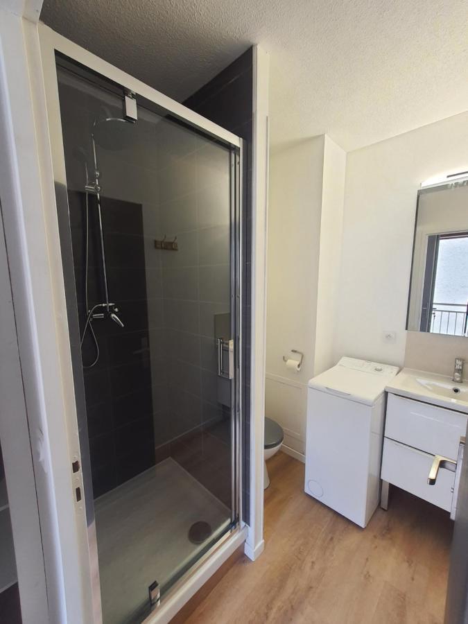 Apartment Au Calme Espace Exterieur Parking Gratuit Dans La Rue Grenoble