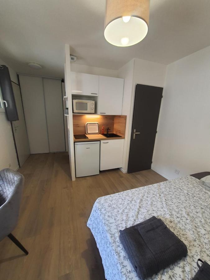 Au Calme Espace Exterieur Parking Gratuit Dans La Rue Grenoble